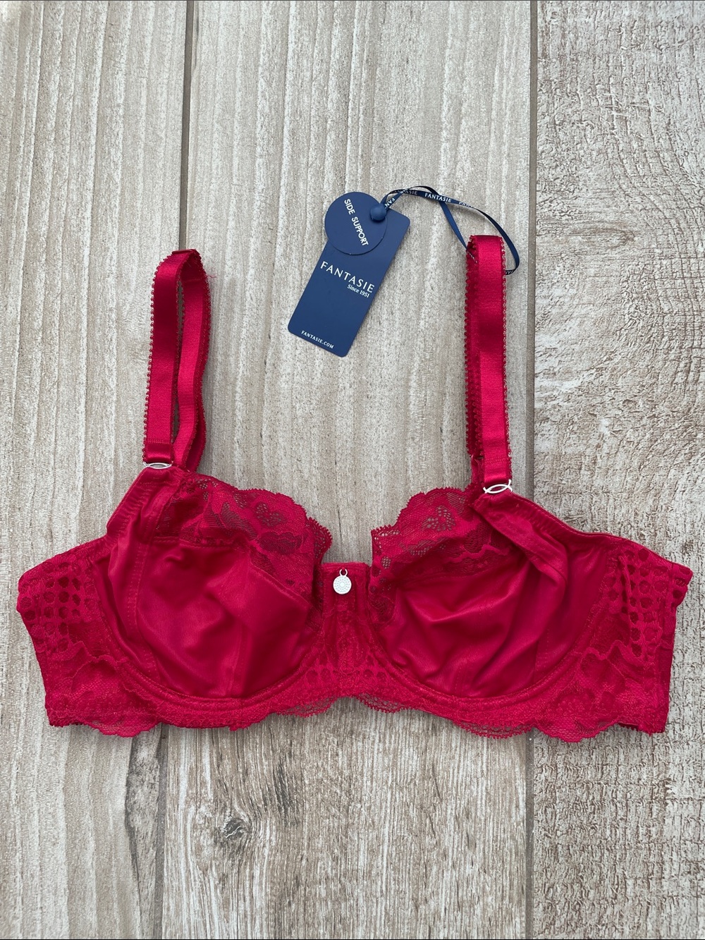 Fantasie red lace bra, size 32D, NWT